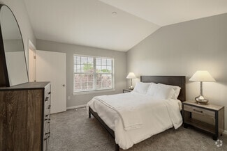 1055 Cedar Creek Dr, Monroe, MI 48162