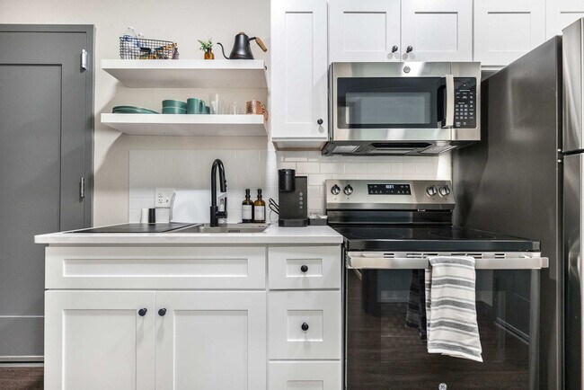 781 Spring St unit FL1-ID1356281P, Macon, GA 31201 - photo 6