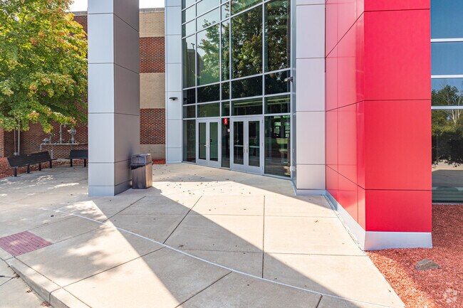 Mt. Zion High School has a student-teacher ratio of 18 to 1.