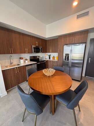 1941 Fillmore St, Hollywood, FL 33020