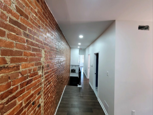 705 S 52nd St, Philadelphia, PA 19143 - photo 4