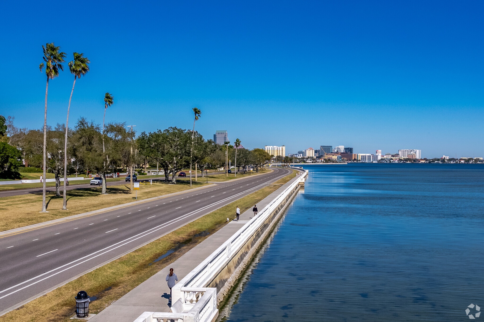 Hyde Park is located just 5 minutes from downtown Tampa.