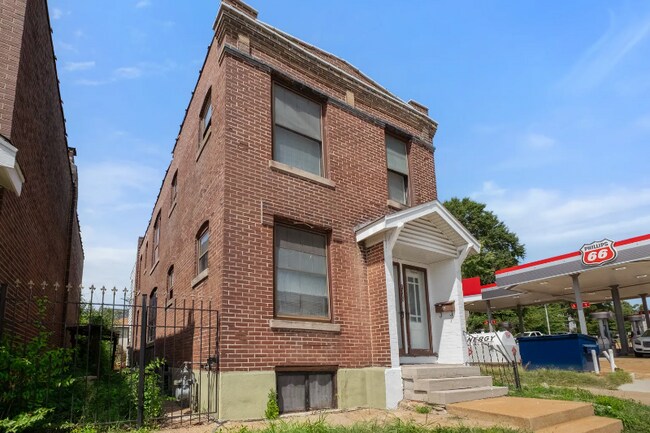 1315 Hampton Ave unit 2, Saint Louis, MO 63139 - photo 2