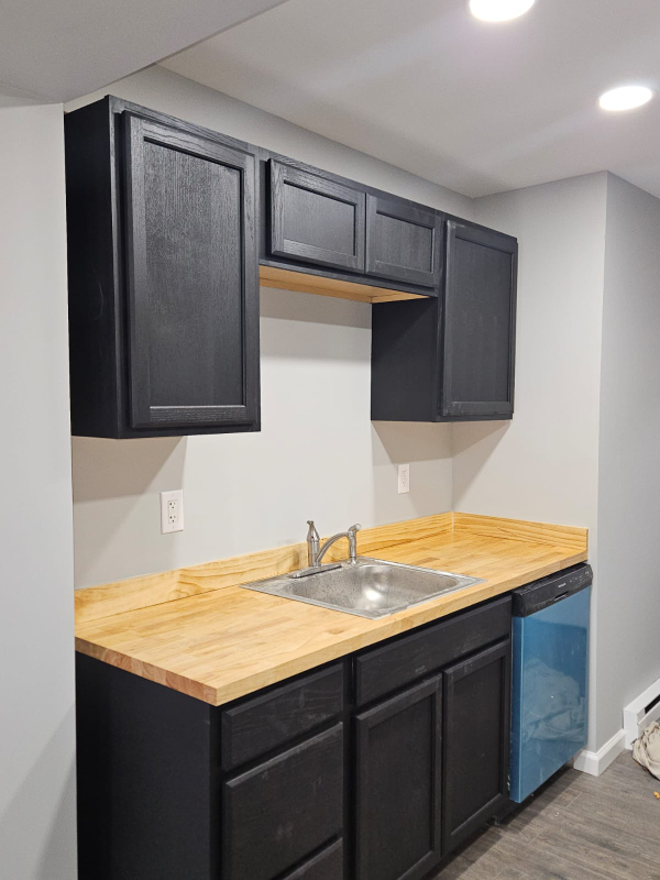 158 Cliff St unit 2nd flr, Norwich, CT 06360 - photo 3