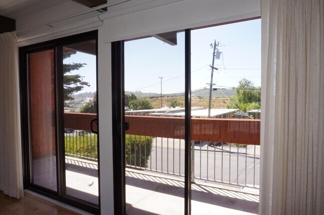 2238 Allegheny Way unit 2238, San Mateo, CA 94402 - photo 3