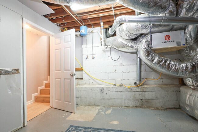 225 Willow Lake Ln, Sharpsburg, GA 30277 - photo 4