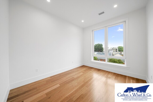 218 Old Colony Ave unit 505, Boston, MA 02127 - photo 5