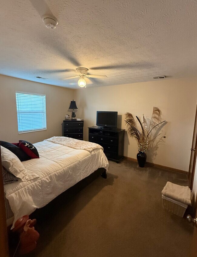 452 Sunset Dr Unit C, Mount Vernon, IN 47620