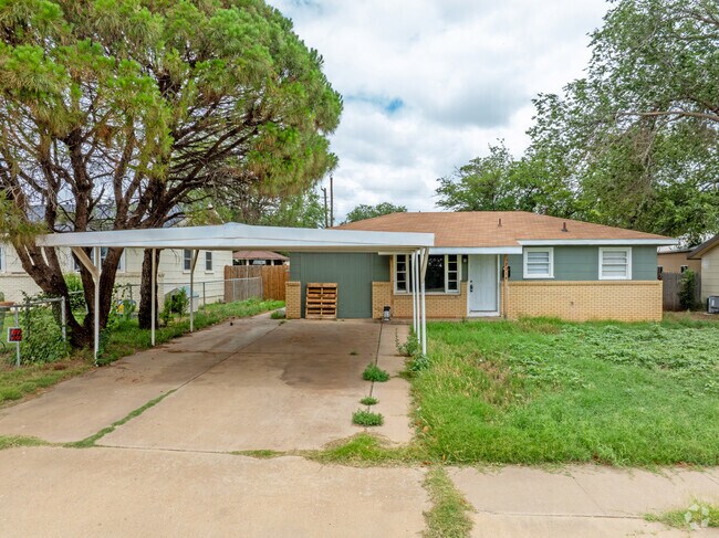 Clapp Park has smaller homes to fit your family size and budget.