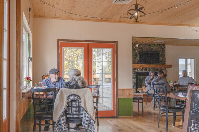 Lunch time at Quilbilly's Taproom & Restaurant brings in all the locals in Quilcene WA.