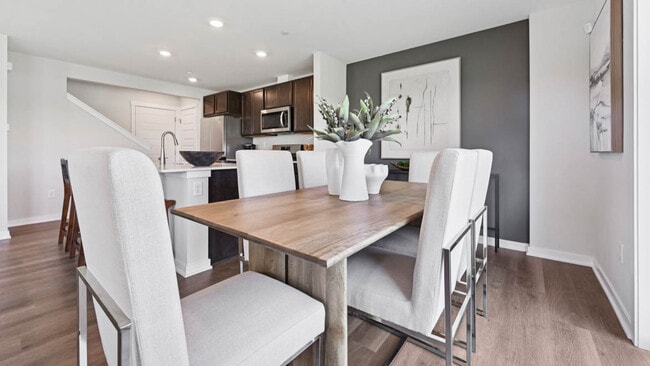 3531 Richardson Cir, Yorkville, IL 60560 - photo 2