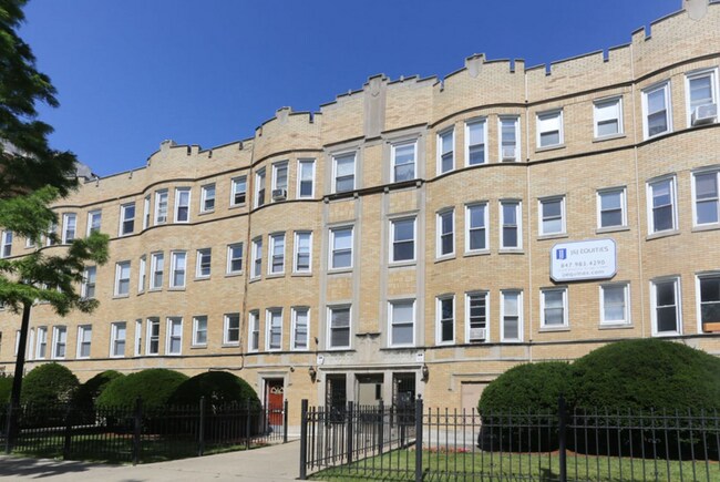 4527 N Malden St unit 4501-3B, Chicago, IL 60640 - photo 2