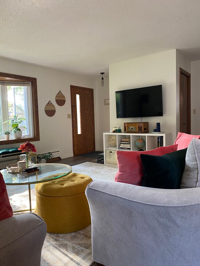 1475 Sheldon St unit Como Park, Saint Paul, MN 55108 - photo 7