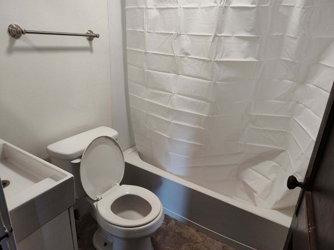 1915 11th Ave unit 2, Altoona, PA 16601 - photo 4