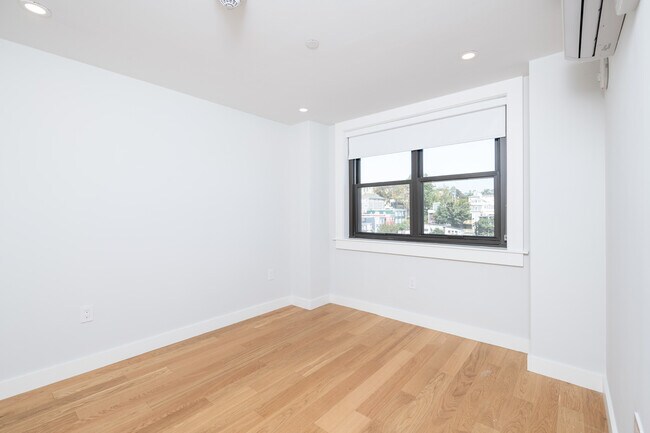 1410 Columbia Rd unit 10A ADA, South Boston, MA 02127 - photo 4