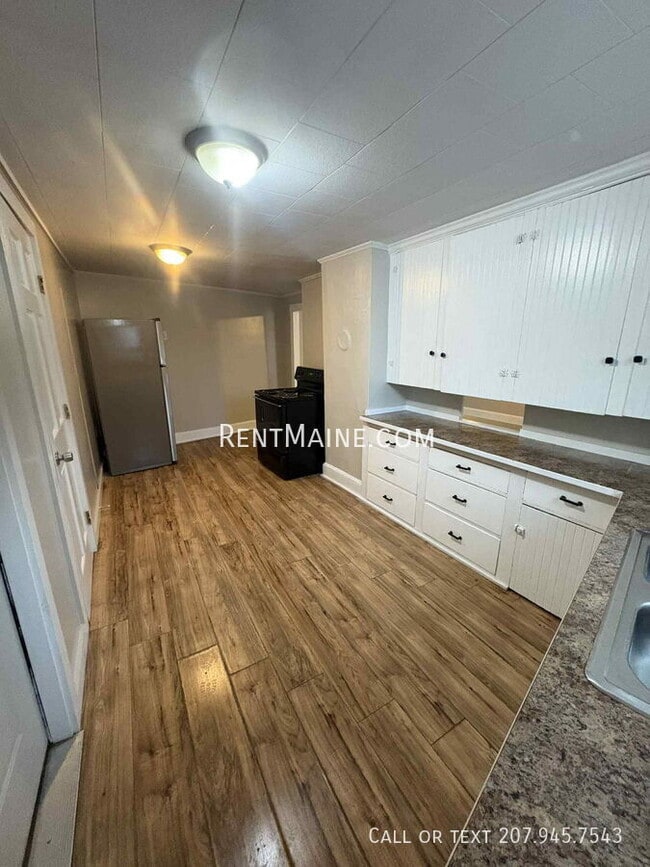 88 Main Rd Unit 4, Milford, ME 04461