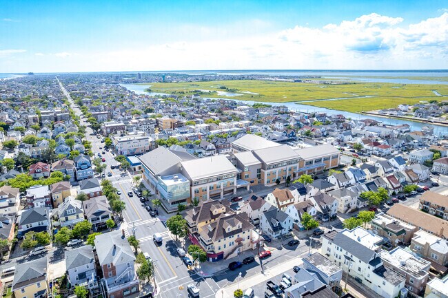 Richmond Avenue School is located in the Lower Chelsea area.