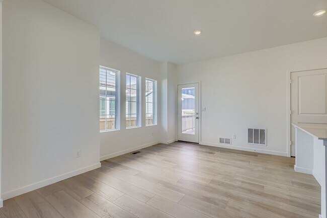 2813 E 153rd Ave, Thornton, CO 80602 - photo 5