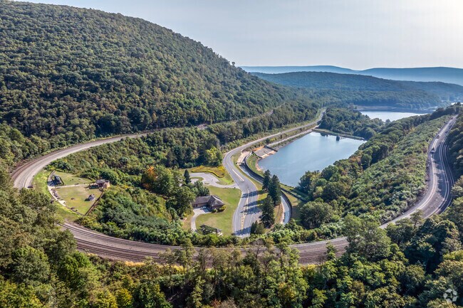 Broad Avenue is largely residential, a quick drive leads to attractions like Horseshoe Curve.