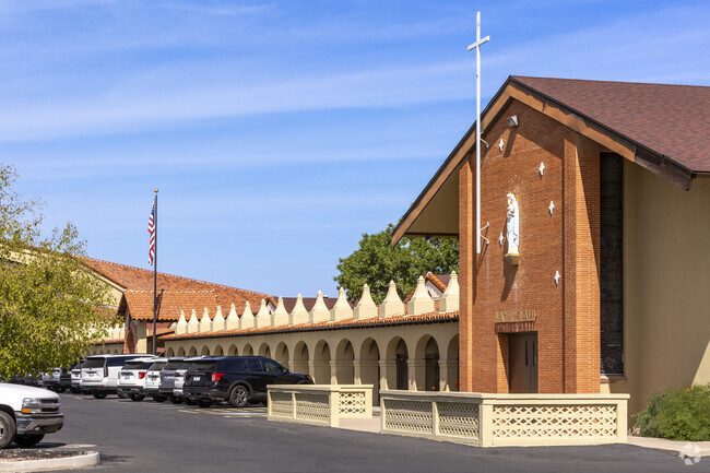 Users rate Scottsdale’s Our Lady of Perpetual Help School 3.2 stars on GreatSchools.com.