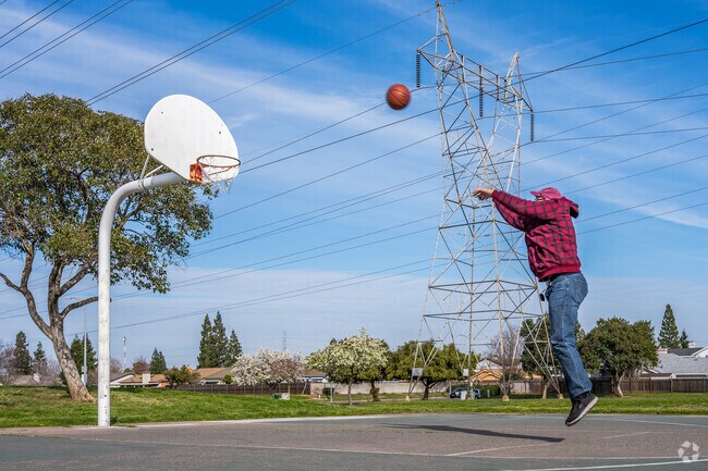 You can practice your free throws at Vineyard’s Churchill Downs Community Park.