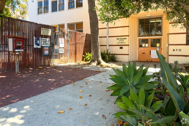 West Hollywood Elementary School