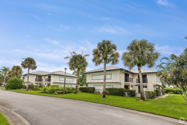 Sabal Palm Villas, Stuart, FL 34997 - photo 6