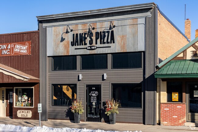 Downtown Willmar is home to many different kinds of restaurants.