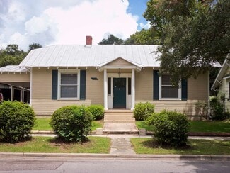 1122 E 37th St, Savannah, GA 31404