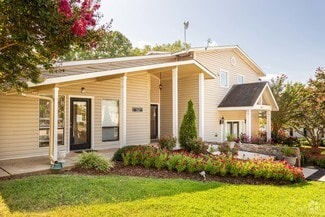 2021 Highridge Dr SW, Huntsville, AL 35802