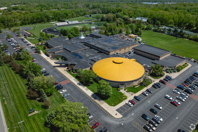 Saint John's Jesuit welcomes new students.