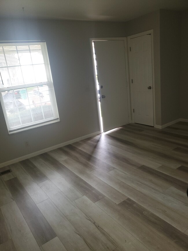 20 Eastgate Ave W, West Jefferson, OH 43162 - photo 3