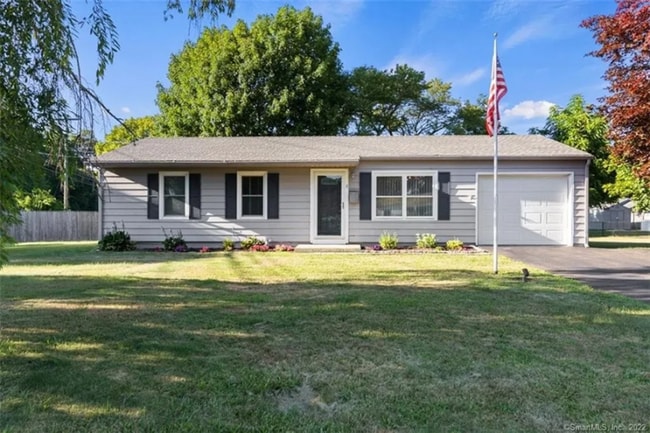 8 Indian Field Rd, Groton, CT 06340 - photo 2