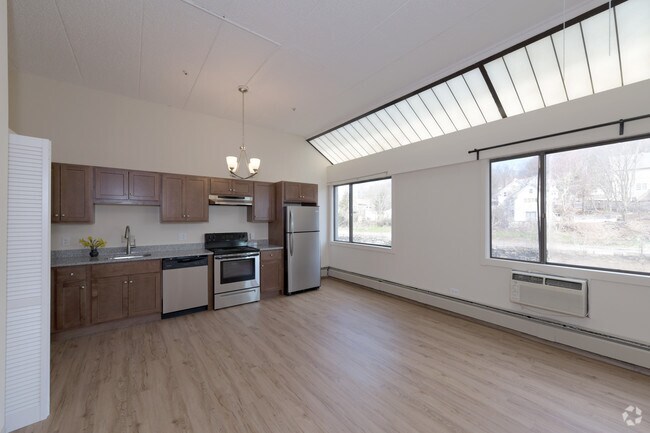 Windjammer Cove Apartments, Braintree, MA 02184 - photo 2