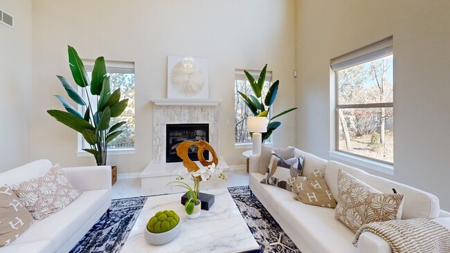 10488 Bluffmont Dr, Lone Tree, CO 80124 - photo 2