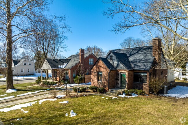 Cottage style homes are found in the City of Auburn Hills.