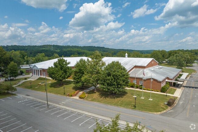 JB Pennington High School is an above average school system.