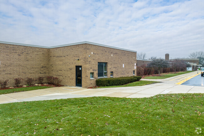 Evergreen Elementary School serves grades PK, K-4.