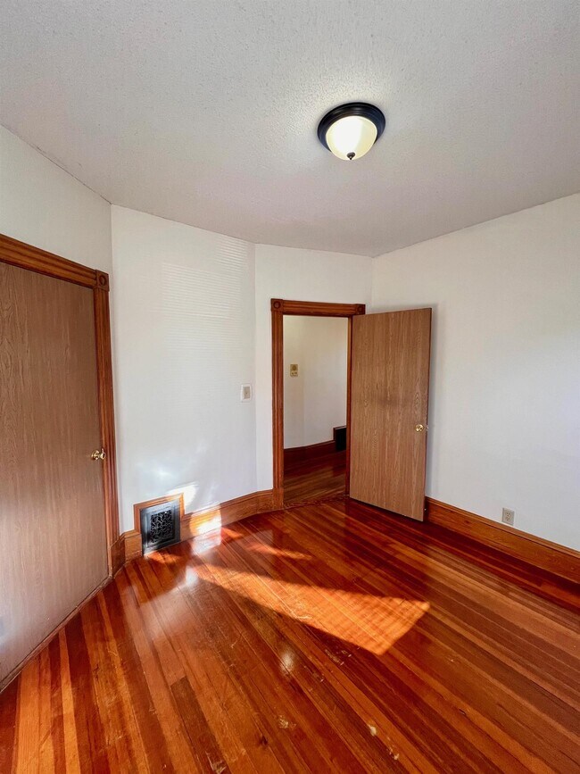 22 Temple St unit 2, Somerville, MA 02145 - photo 6