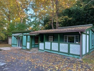 1045 Utterback Store Rd Unit 1045-Cottage, Great Falls, VA 22066