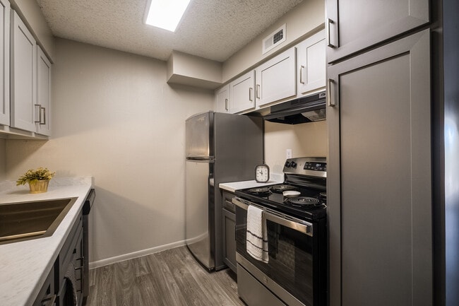 Calero, Albuquerque, NM 87109 - photo 2