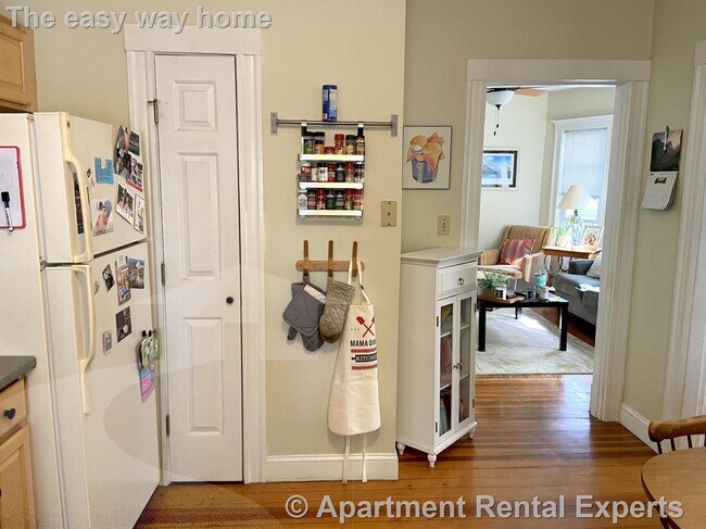 41 Bay State Ave unit 2, Somerville, MA 02144 - photo 5