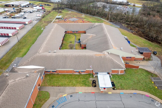 The student population of Brookside Elementary School is 514 and the school serves 1-5.