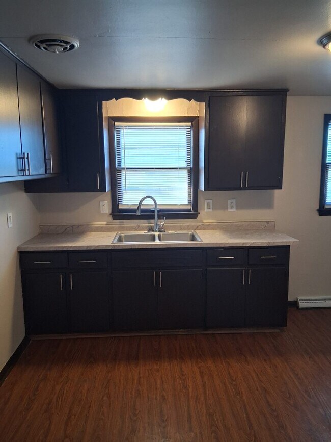 5733 W Birch Ave Unit Duplex, Milwaukee, WI 53218