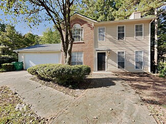 5486 Fox Valley Ln, Stone Mountain, GA 30088