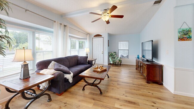 104 Creek Ct, Sebastian, FL 32976 - photo 2