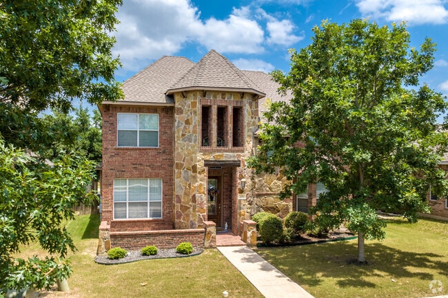 Overly large single-family homes are available in Lakeside at Lake Georgetown.