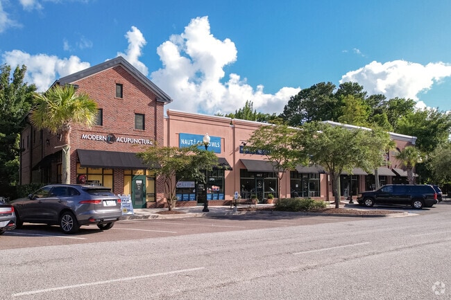 The Belle Hall Shopping Center has a variety of shops and restaurants in Hobcaw Plantation.