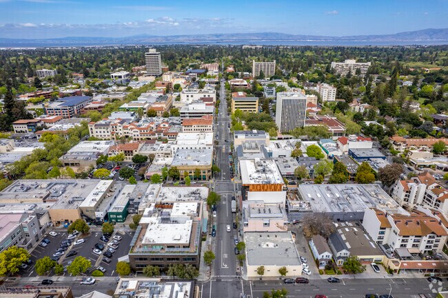 Hamilton Ave in Downtown Palo Alto is just minutes away from University South.