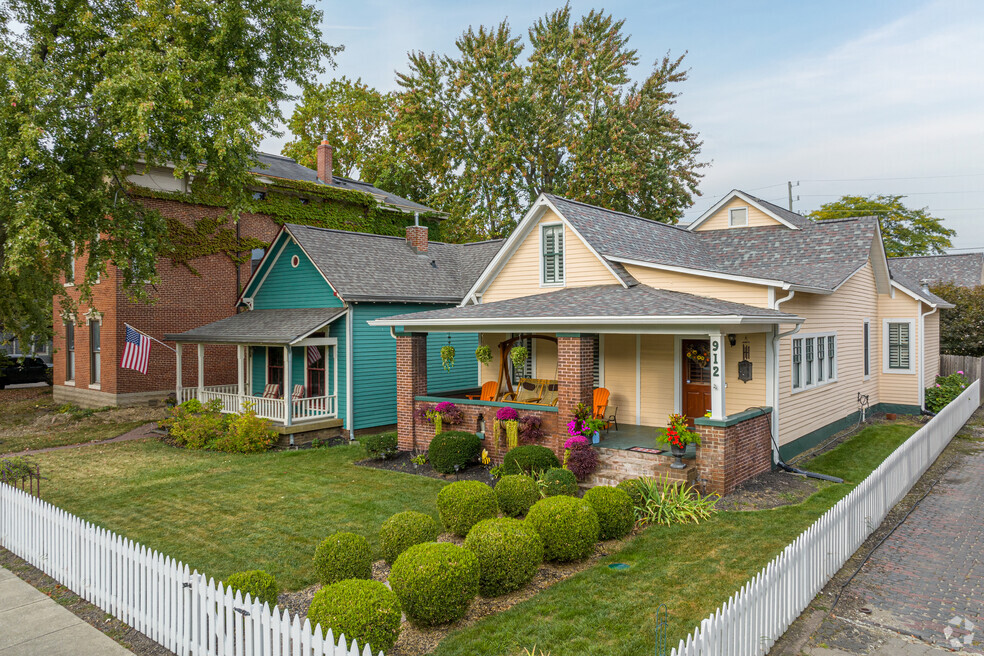 Neighborhood_ChathamArch_V1_100623